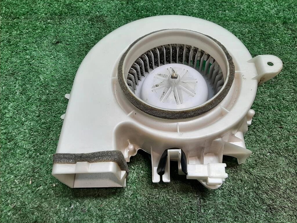 Мотор охлаждения батареи для Lexus GS 450H G923030010 от компании Авторазбор Моторист-НН - фото 1