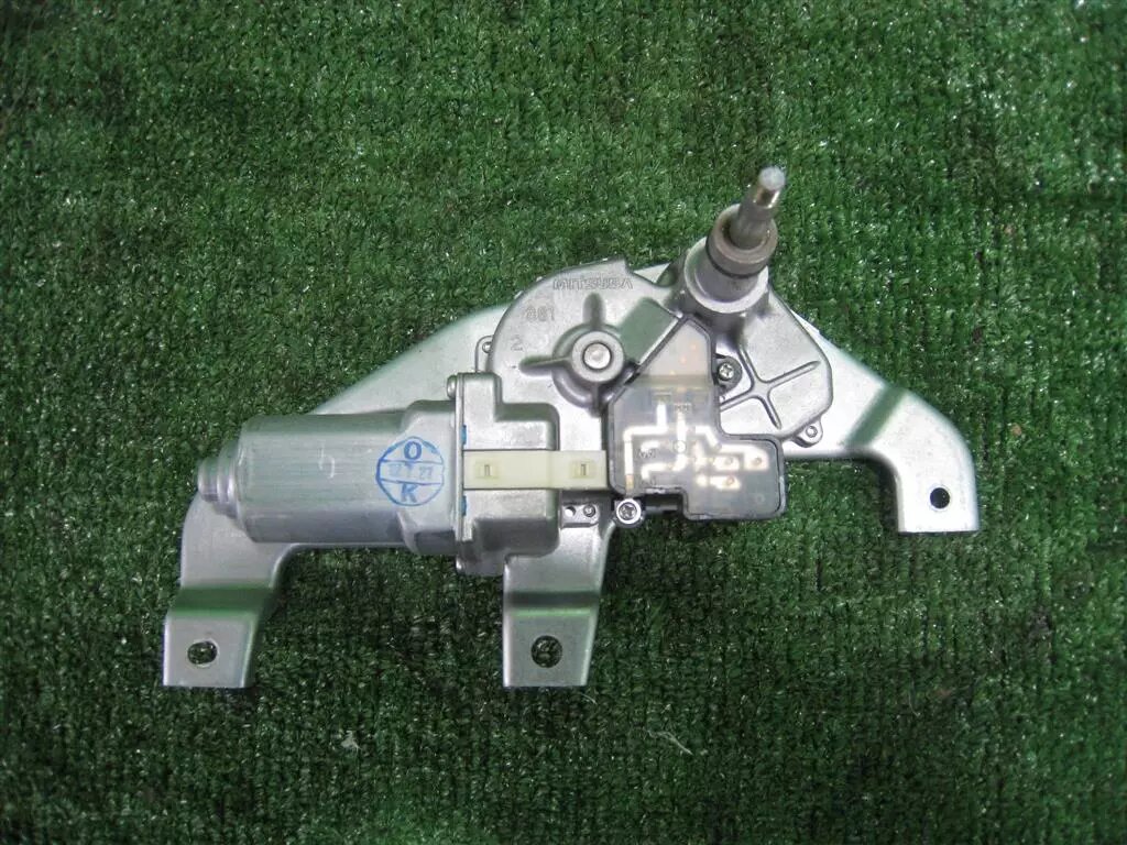 Мотор стеклоочистителя задний для FIAT Sedici 71742635 от компании Авторазбор Моторист-НН - фото 1