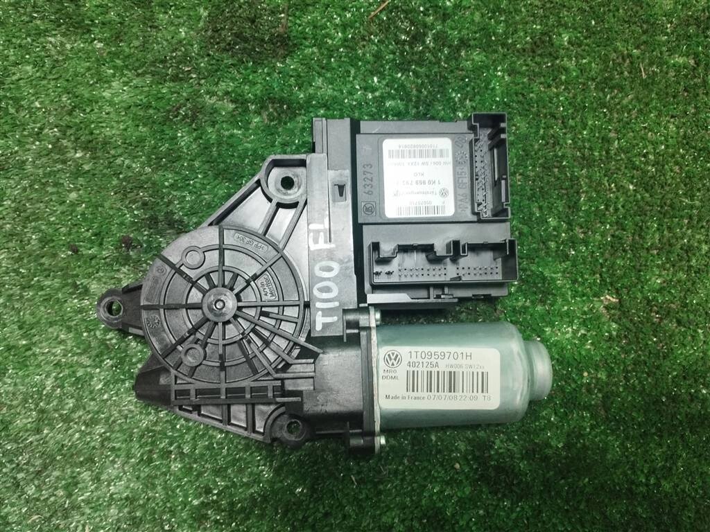 Мотор стеклоподъёмника передний левый для Skoda Octavia 2 1T0959701JZ01 от компании Авторазбор Моторист-НН - фото 1