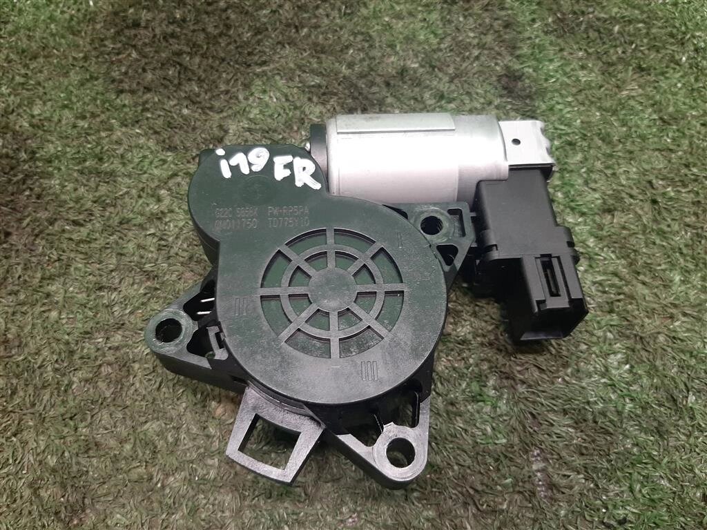 Мотор стеклоподъёмника передний правый для Mazda 3 (BK) G22C5858XF от компании Авторазбор Моторист-НН - фото 1