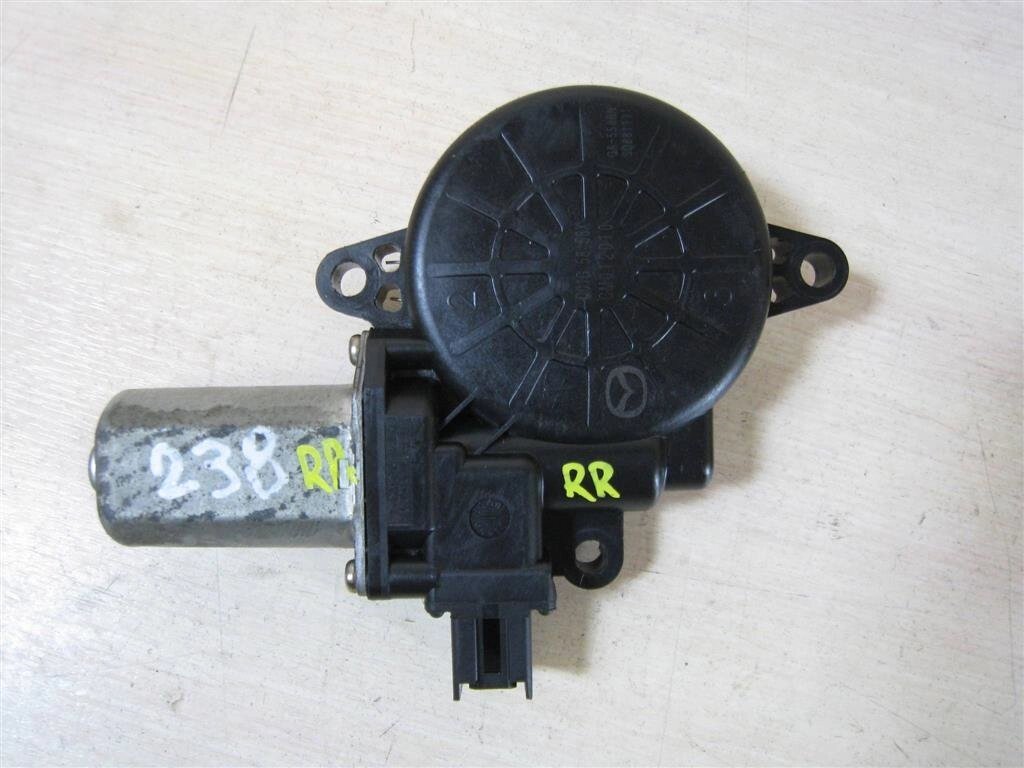 Мотор стеклоподъёмника задний правый для Mazda 3 (BL) D01G5858XB от компании Авторазбор Моторист-НН - фото 1
