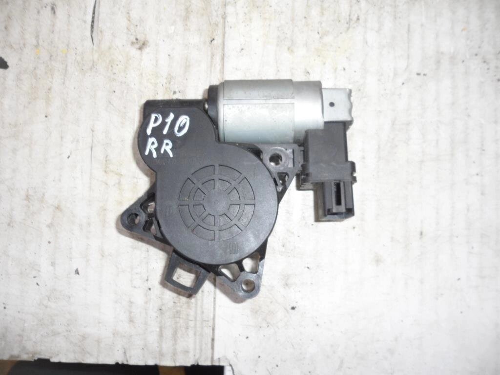 Мотор стеклоподъёмника задний правый для Mazda 5 / Premacy GJ6A5858XC от компании Авторазбор Моторист-НН - фото 1