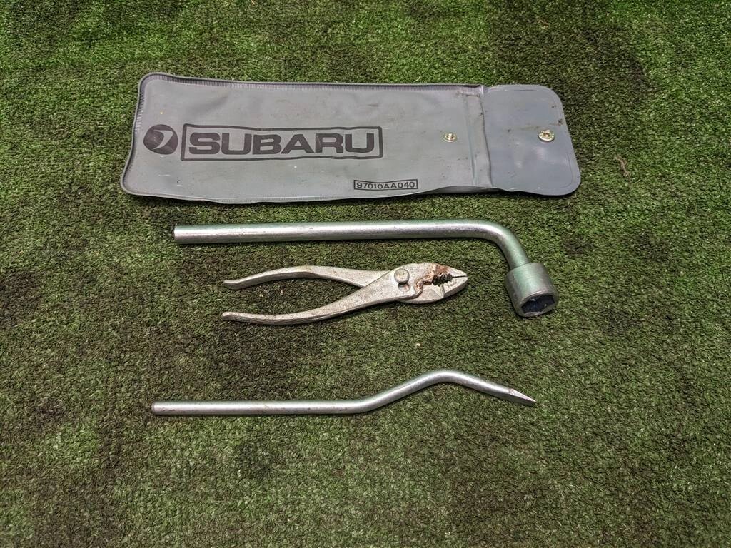 Набор инструментов для Subaru Forester SH/S12 97010AA040 от компании Авторазбор Моторист-НН - фото 1