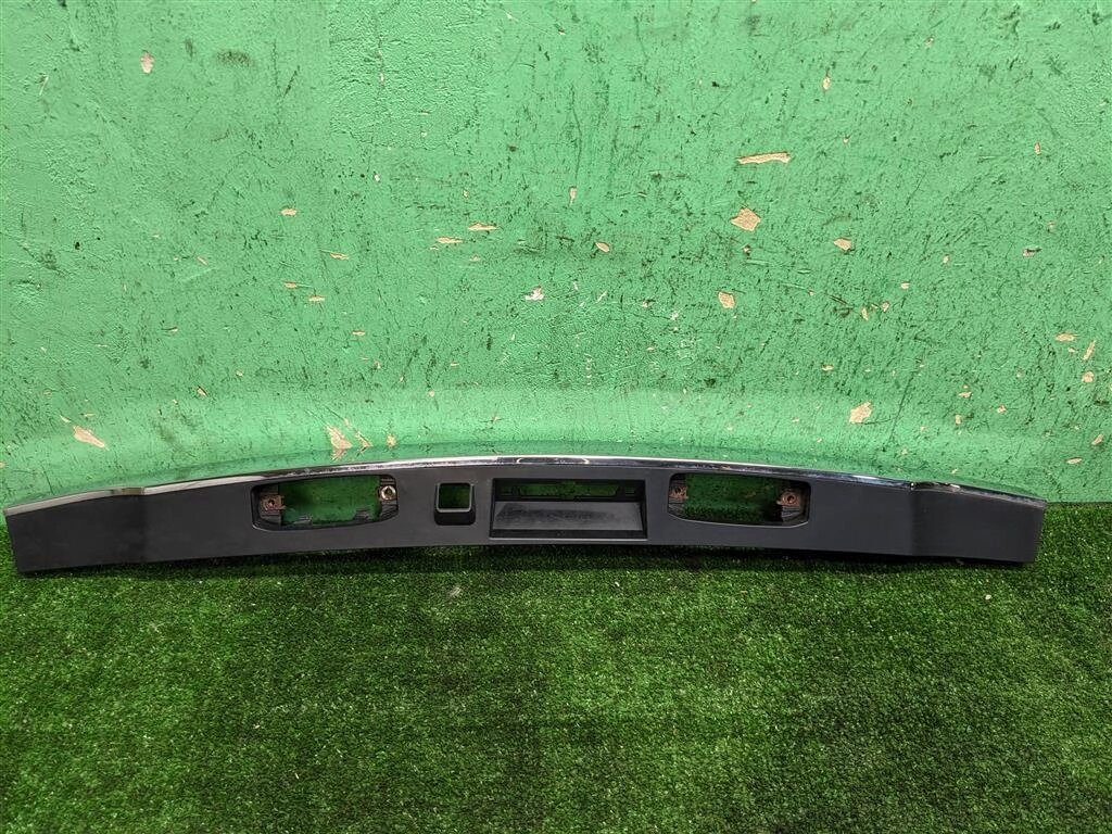 Накладка крышки багажника для Hyundai i40 873123Z100 от компании Авторазбор Моторист-НН - фото 1