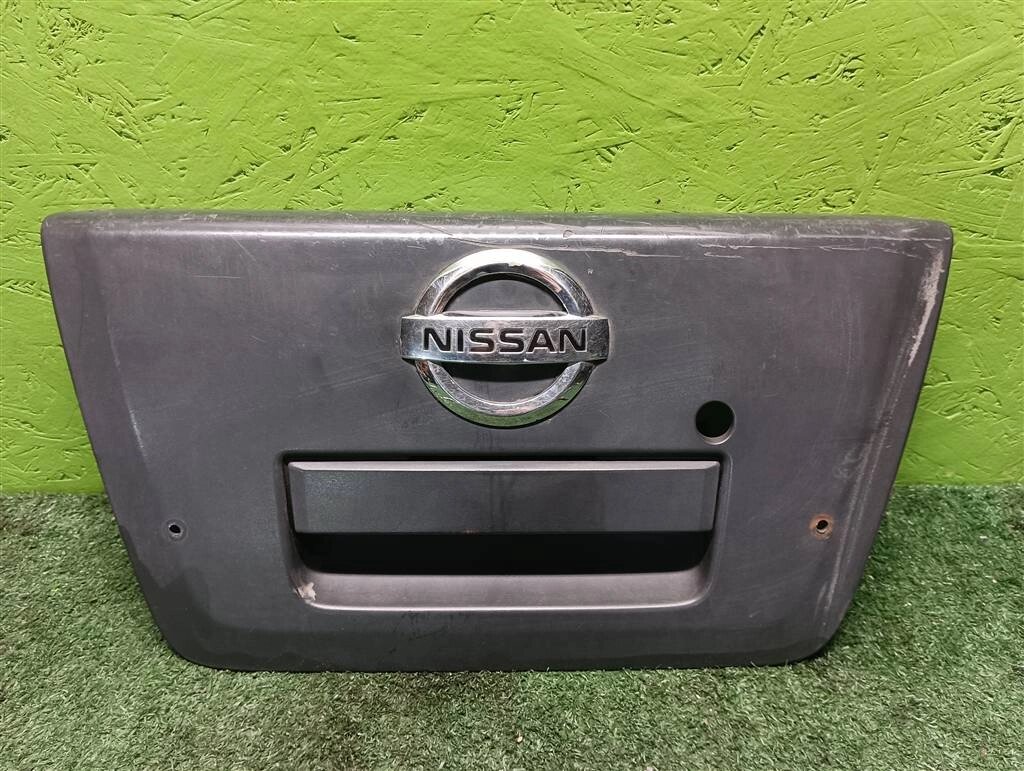 Накладка крышки багажника для Nissan Navara D40 90606EA810 от компании Авторазбор Моторист-НН - фото 1