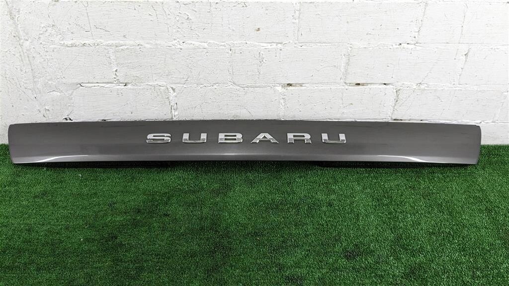 Накладка крышки багажника для Subaru Forester SG/S11 91111SA000 от компании Авторазбор Моторист-НН - фото 1