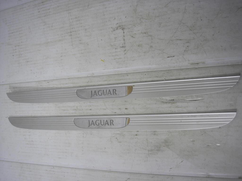 Накладка порога внутри для Jaguar X-Type (X400) C2S8817 от компании Авторазбор Моторист-НН - фото 1