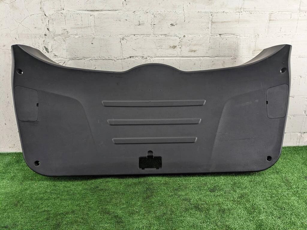 Обшивка крышки багажника для Hyundai IX35 817502Y0009P от компании Авторазбор Моторист-НН - фото 1