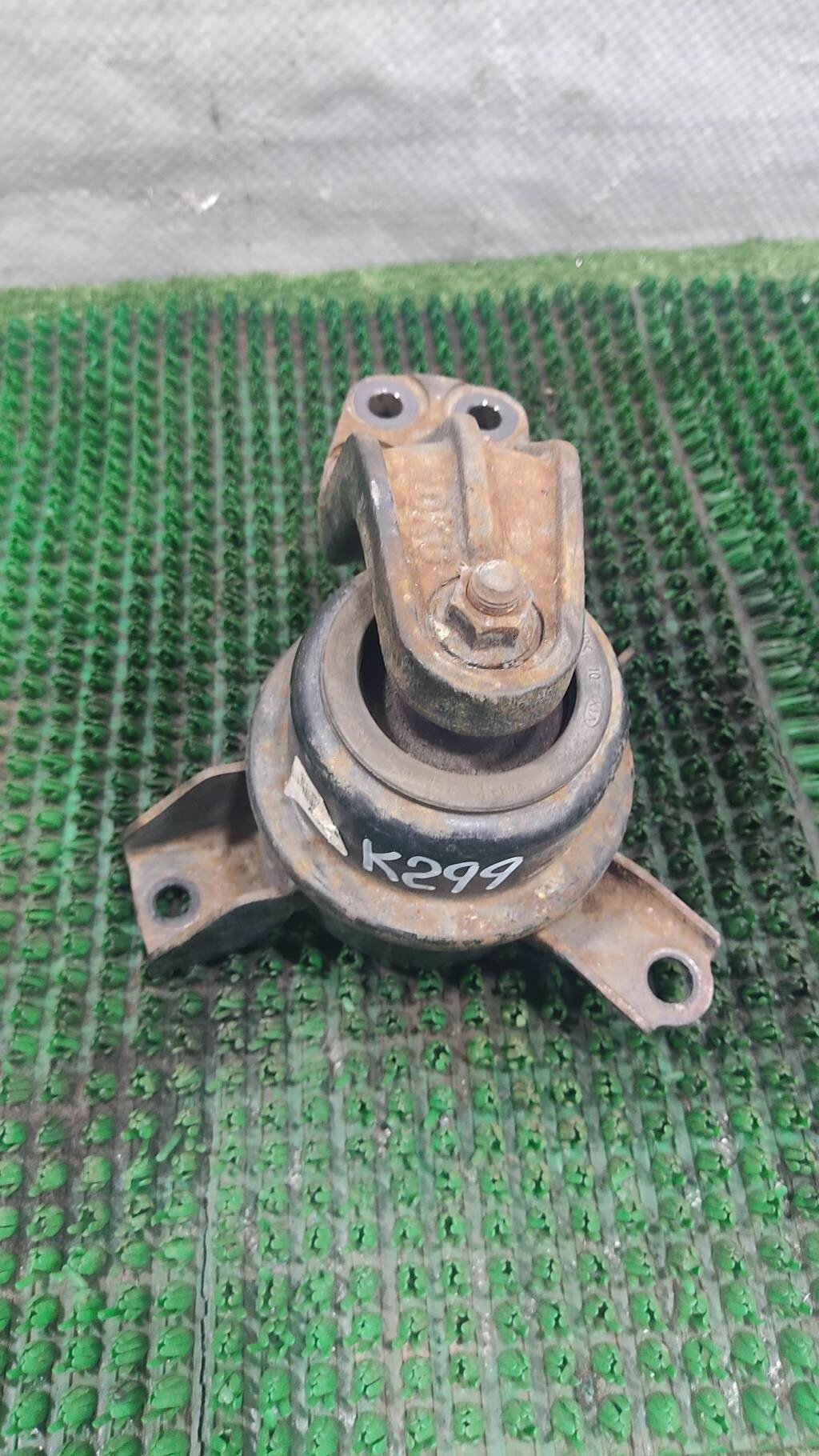 Опора (подушка) двигателя правая для KIA SOUL 218102K000 от компании Авторазбор Моторист-НН - фото 1
