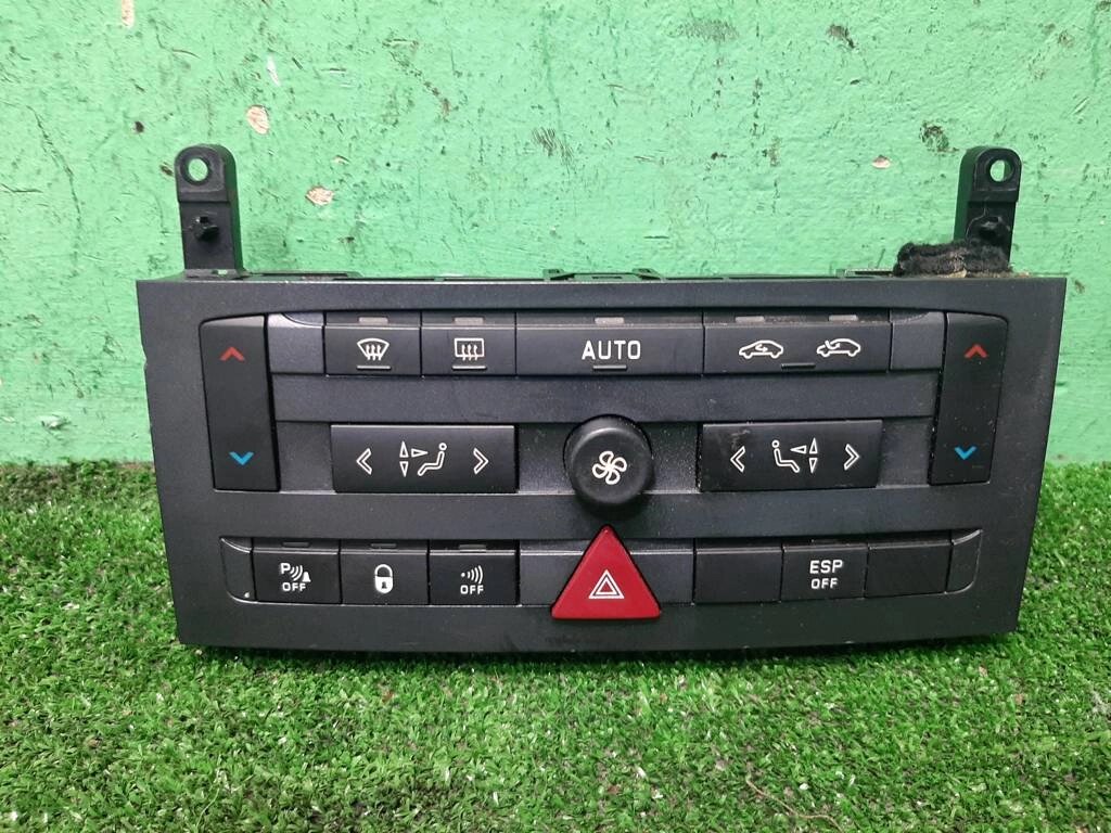Панель управления отопителя для Peugeot 407 (6E) 6451ZV от компании Авторазбор Моторист-НН - фото 1