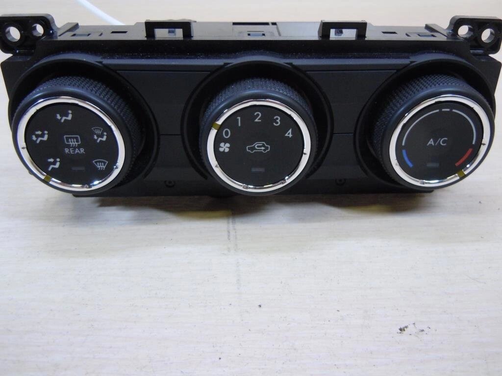 Панель управления отопителя для Subaru Forester SJ/S13 72311SG010 от компании Авторазбор Моторист-НН - фото 1