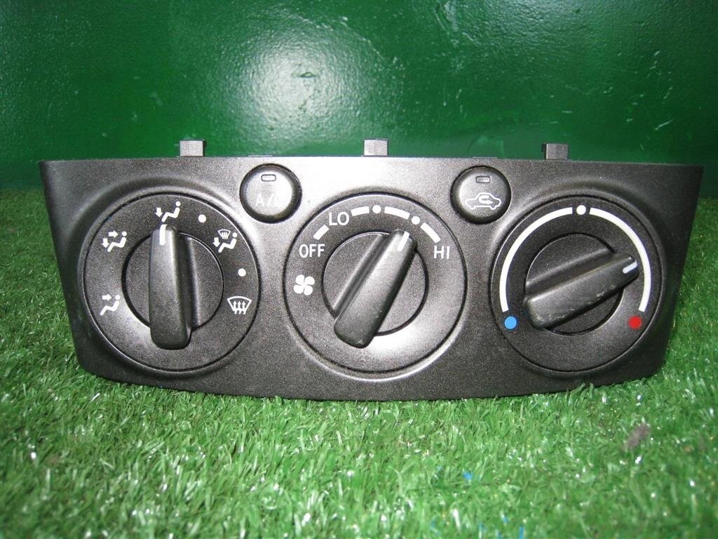 Панель управления отопителя для Toyota Avensis T25 5590205031 от компании Авторазбор Моторист-НН - фото 1
