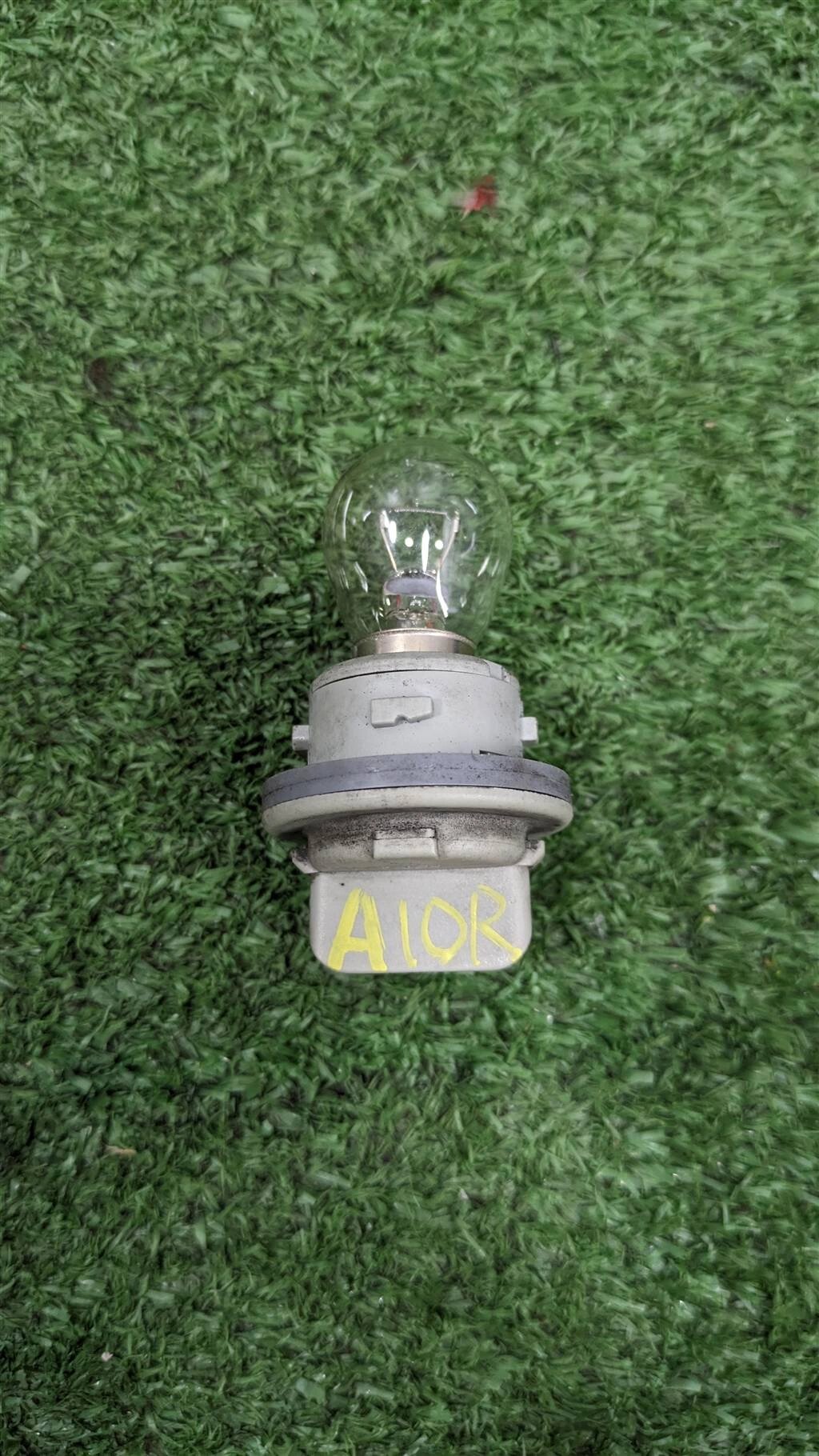 Патрон лампы для Ssangyong Stavic 9665000210 от компании Авторазбор Моторист-НН - фото 1