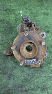 Кулак передний правый для Mazda 3 (BK) BR5S33021