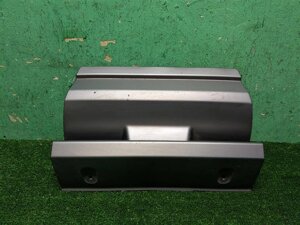 Заглушка бампера для Land Rover Range Rover Sport 1 LR009026