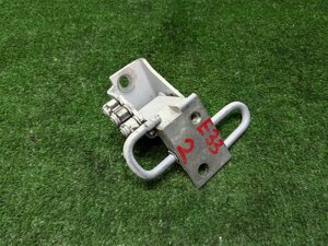 Петля двери передней левой нижняя для VOLKSWAGEN Caddy 4 T0831411C