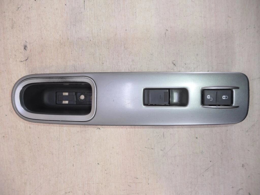 Накладка двери для Subaru Tribeca WX 94266XA01AMW - сравнение