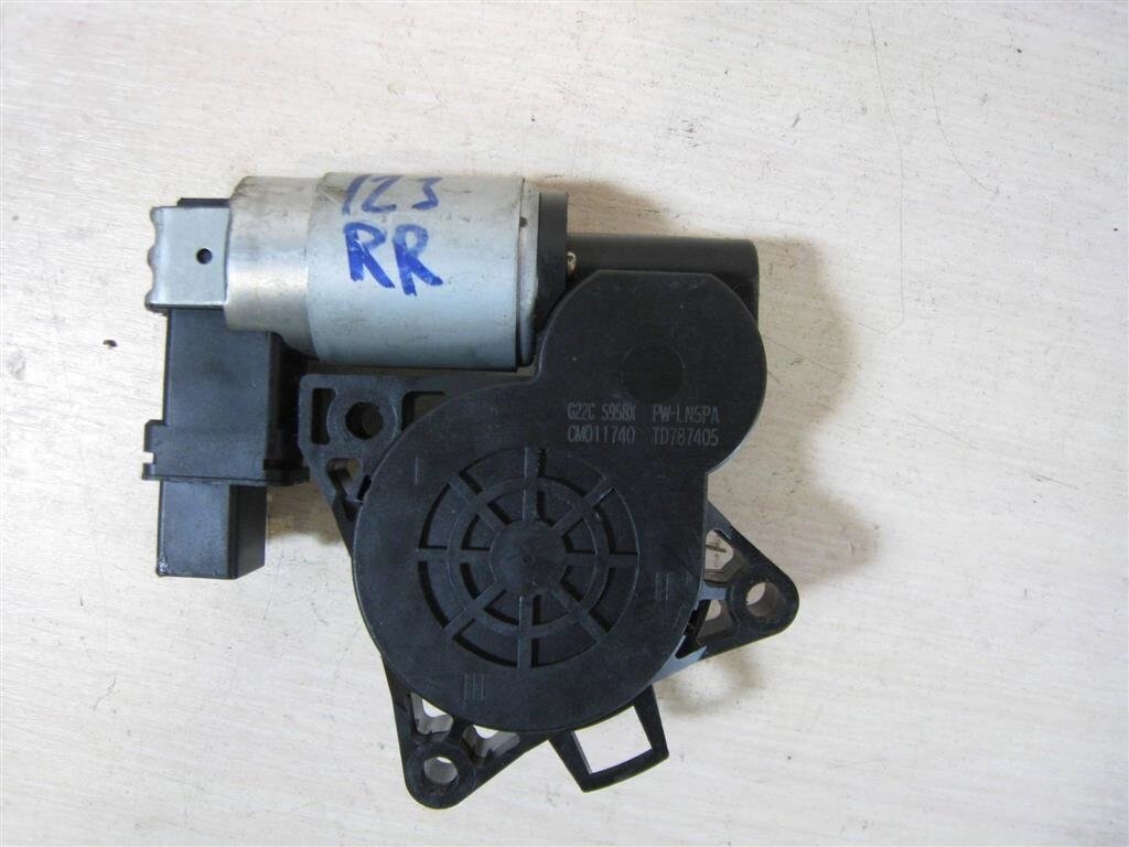 Мотор стеклоподъёмника задний правый для Mazda 3 (BK) G22C5958XC - Авторазбор Моторист-НН