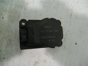 Моторчик заслонки печки для Renault Megane 2 (LM0C) 7701207721