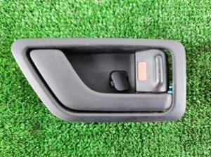 Ручка двери внутренняя правая для Hyundai Getz TB 826201C020WK