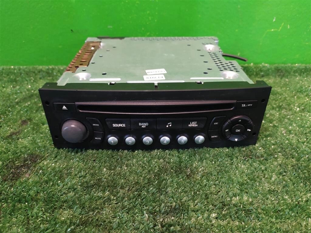 Магнитола ситроен с 4. Магнитола ситроен с 4. Автомагнитола bosch cm055. Фольксваген бета 5. Магнитола пежо 307 rd4.