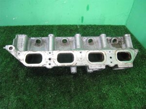 Коллектор впускной для Renault Megane 3 (BZ0H) 8200329496