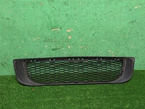 Решетка в бампер центральная для BMW X3 (E83) 51113417722