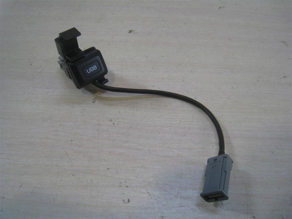Разъем USB для Honda Accord 8 (CU) 39115TL0G01 - обзор