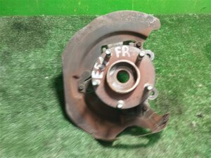 Кулак передний правый для Mazda 3 (BK) BP4L33021