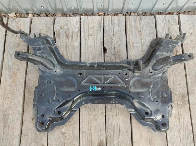 Подрамник пежо боксер 250. Подрамник peugeot 408. Пежо 308 подрамник передний. Передняя балка в хонда инсайт. Болт подрамника пежо 308.