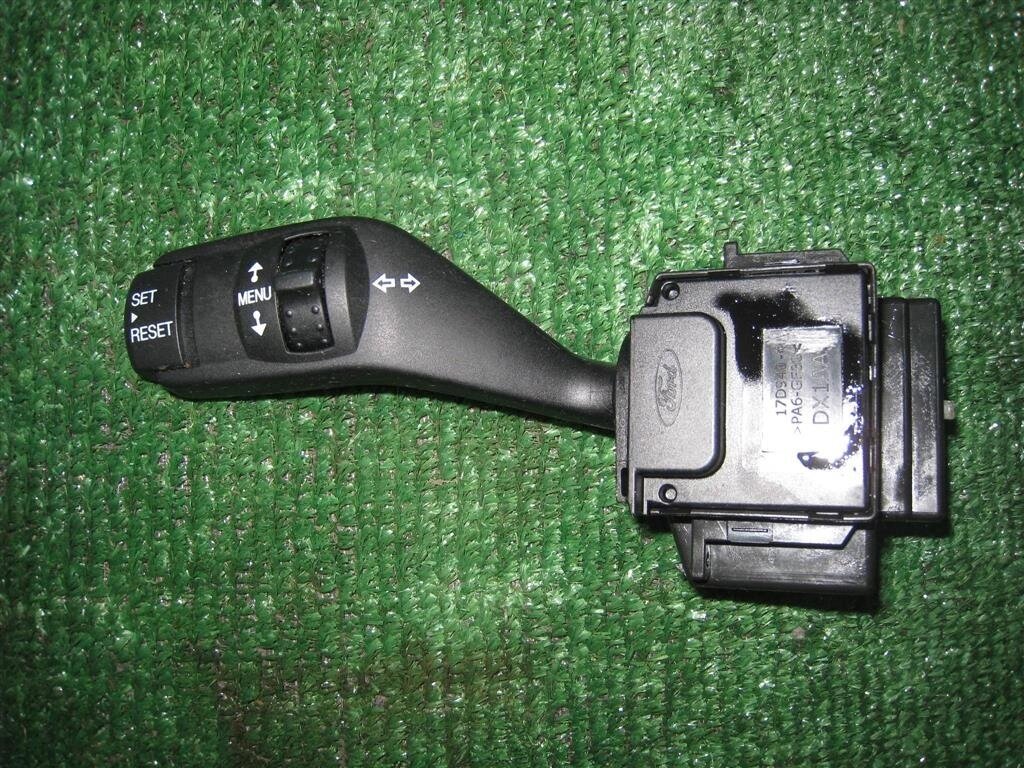 Подрулевой переключатель поворотов для Ford Focus 2 (CB4) 1362588 от компании Авторазбор Моторист-НН - фото 1