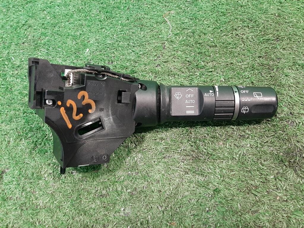 Подрулевой переключатель стеклоочистителя для Mazda 6 (GH) DF7466128 от компании Авторазбор Моторист-НН - фото 1
