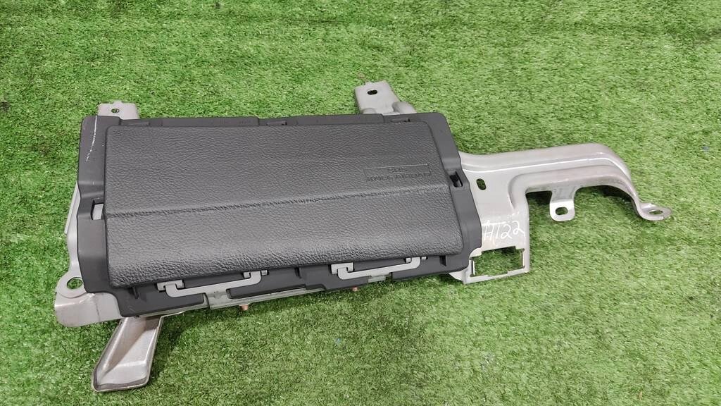 Подушка безопасности коленная для Lexus RX400H 7390048010C0 от компании Авторазбор Моторист-НН - фото 1
