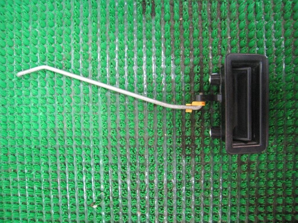 Ручка багажника для KIA RIO 2 (JB) 817201G020 от компании Авторазбор Моторист-НН - фото 1