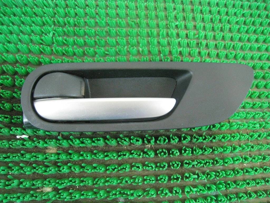 Ручка двери внутренняя левая для Mazda 3 (BL) BBM559330C02 от компании Авторазбор Моторист-НН - фото 1