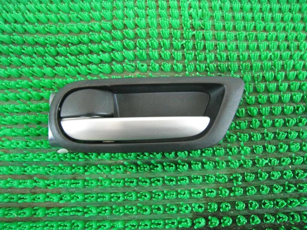 Ручка двери внутренняя левая для Mazda 6 (GH) GSY359330 от компании Авторазбор Моторист-НН - фото 1