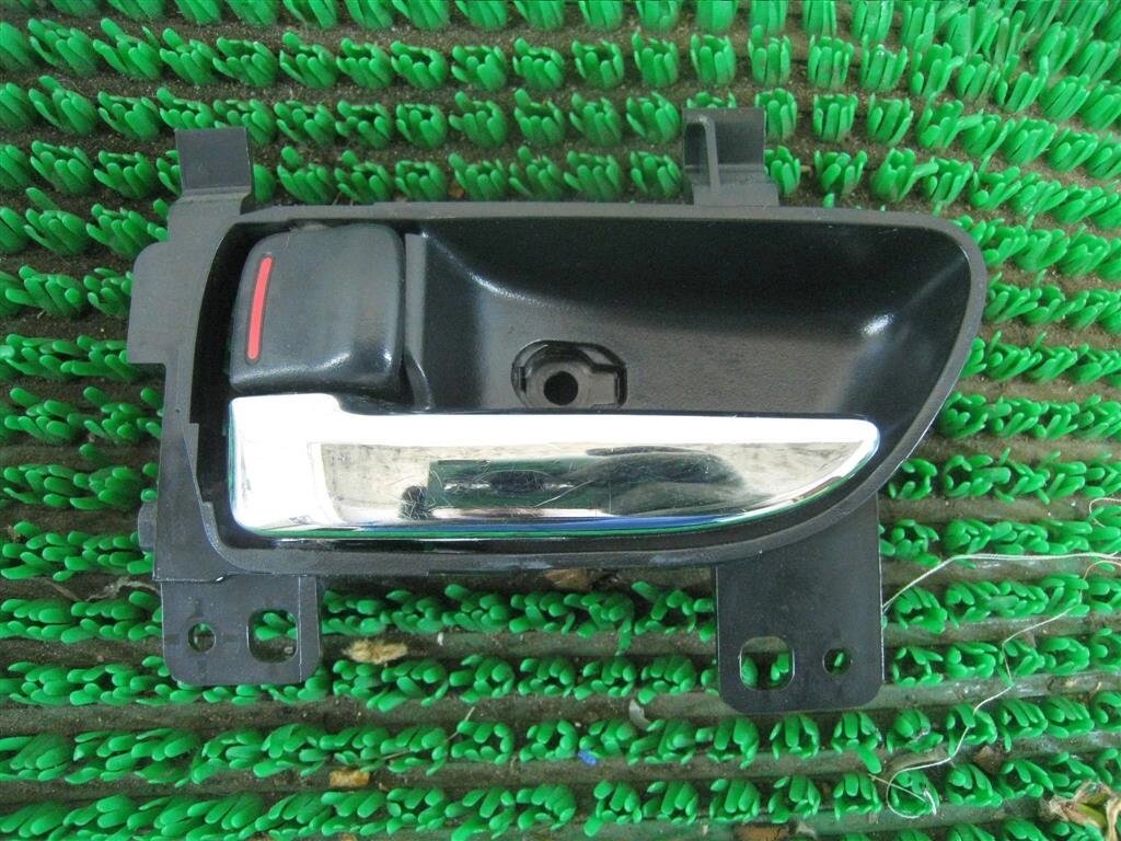 Ручка двери внутренняя левая для Subaru Legacy/ Outback BM/B14 61051AJ01AVH от компании Авторазбор Моторист-НН - фото 1