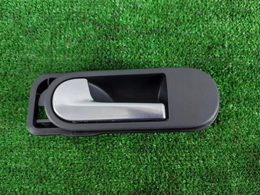 Ручка двери внутренняя левая для VOLKSWAGEN Golf Plus 5M0837113 от компании Авторазбор Моторист-НН - фото 1