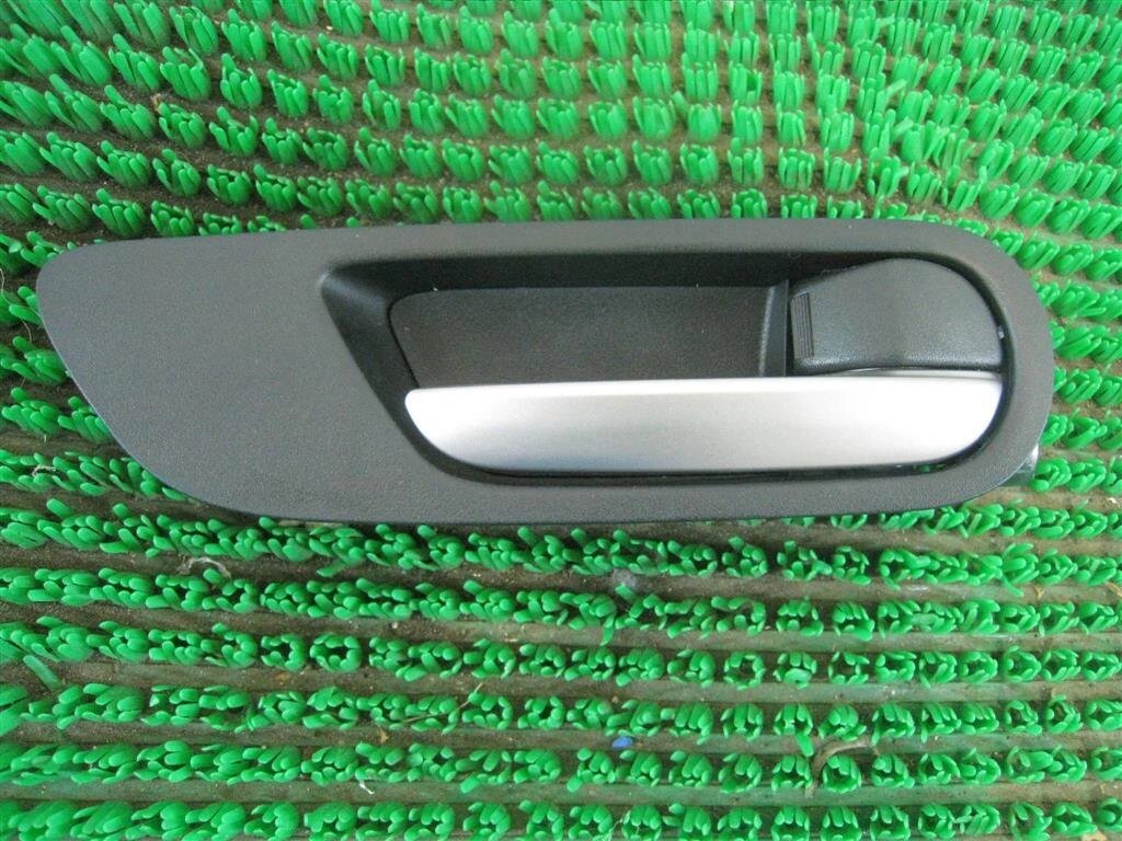 Ручка двери внутренняя правая для Mazda 3 (BL) BBM558330C02 от компании Авторазбор Моторист-НН - фото 1