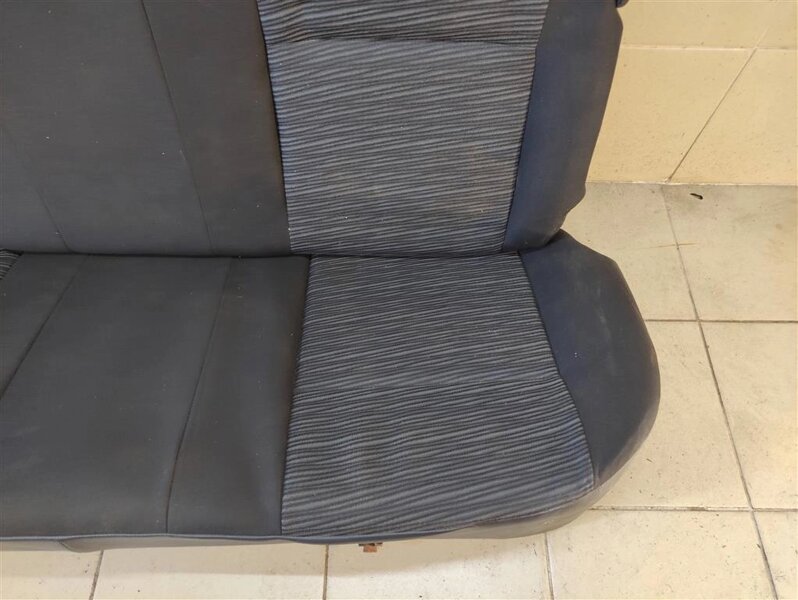 Сиденья сандеро 1. Обшивка сиденья на рено сандеро. Сложить задние сиденья сандеро. Сиденья сандеро 1. Рено сандеро 1 bs12 задний ряд.