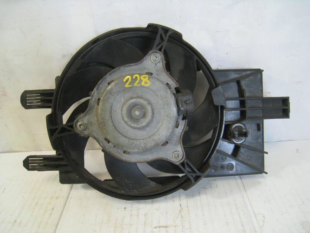 Вентилятор интеркулера для Mazda 3 (BL) Y64215035B от компании Авторазбор Моторист-НН - фото 1