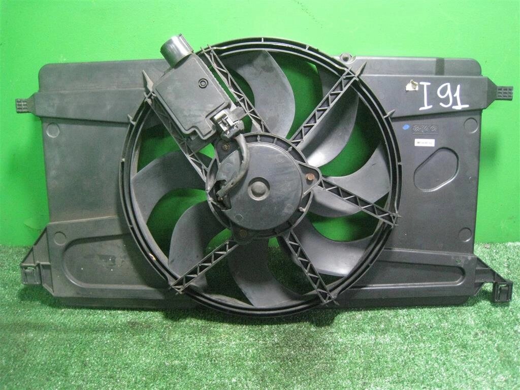 Вентилятор охлаждения ДВС для Ford Focus 2 (CB4) 1344539 от компании Авторазбор Моторист-НН - фото 1