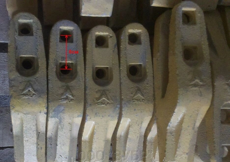 Зубья центральные на ковш погрузчика LG953 (LG956) от компании ООО "ЗУБР" - фото 1