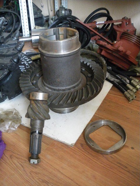 Вращатель бм-205д. Редуктор поворота крана кб408. Поворотный редуктор башенного крана у3515. Редуктор бкм. Редуктор бкм.