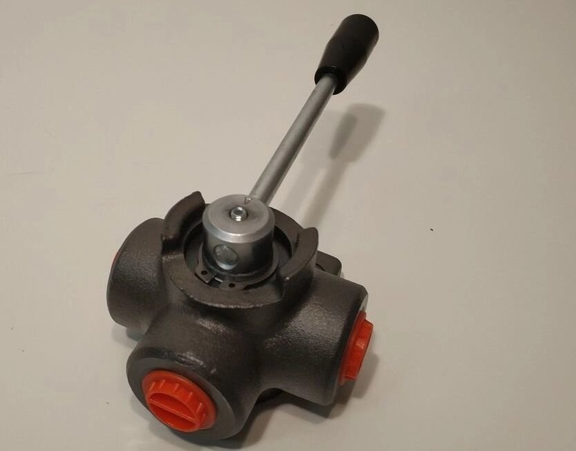 Трёхходовой кран 3/4 соверский. 10 ходовой кран. Кран трехходовой 3/4 гидравлический. 3 ходовой кран. Omtpr100-3-bn.