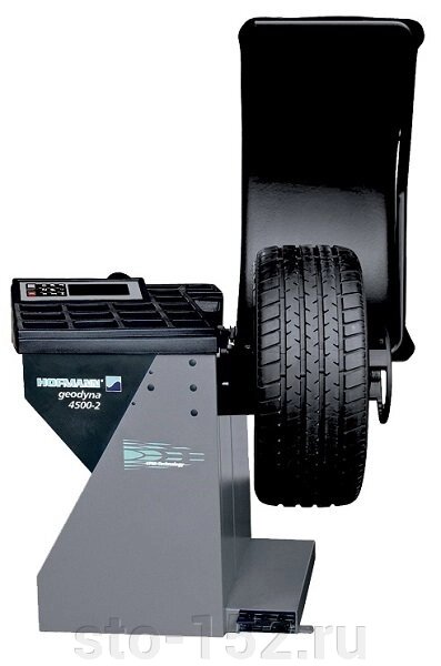 Балансировочный стенд для колес легковых автомобилей Hofmann Geodyna 4500-2. Цвет серый RAL 7040 от компании Дилер-НН - оборудование и инструмент для автосервиса и шиномонтажа - фото 1