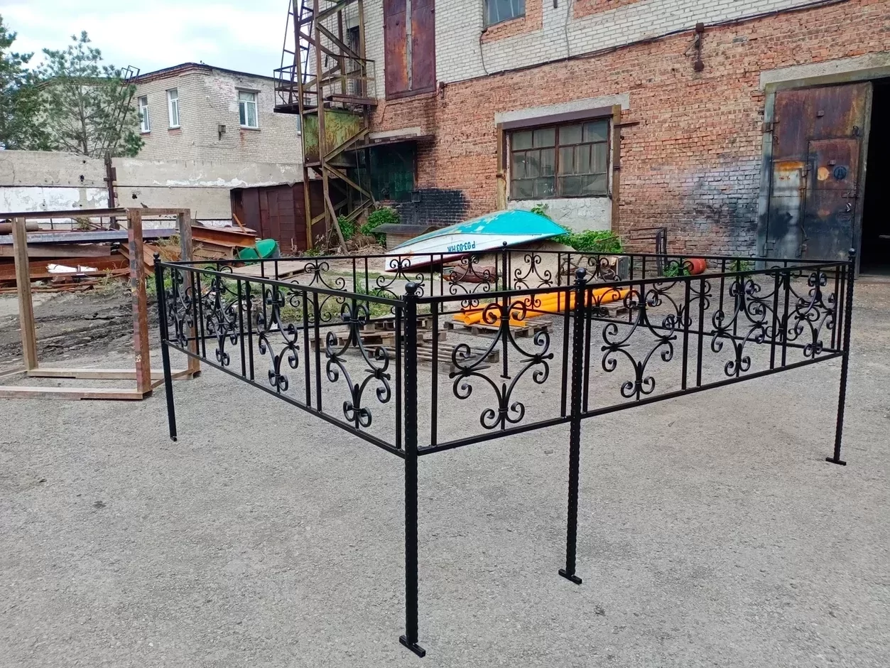 Преимущества кованых оградок на могилы - фото pic_1a83be11e39d46dc3882c039e0d1d664_1920x9000_1.webp