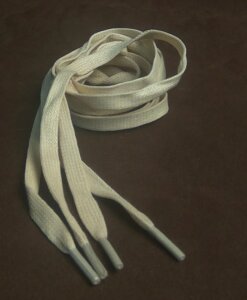 Шнурки плоские вощенные 8мм 120см серый