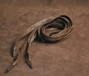 Шнурки плоские вощенные 8мм 90см коричневый
