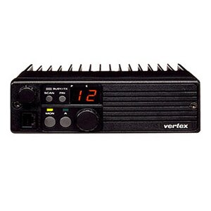 Yaesu FTL-1011 37-50МГц 25 ch, 60 Вт Радиостанция автомобильная